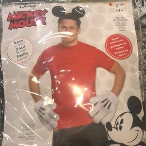 Men’s Mickey Mouse accessories